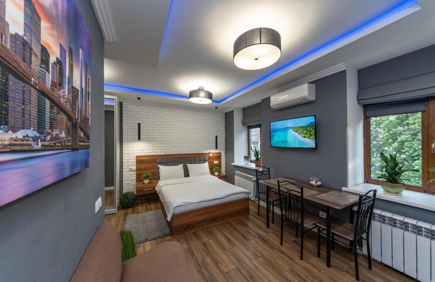 Lux Apartment Near Arena City Kiev Exterior foto